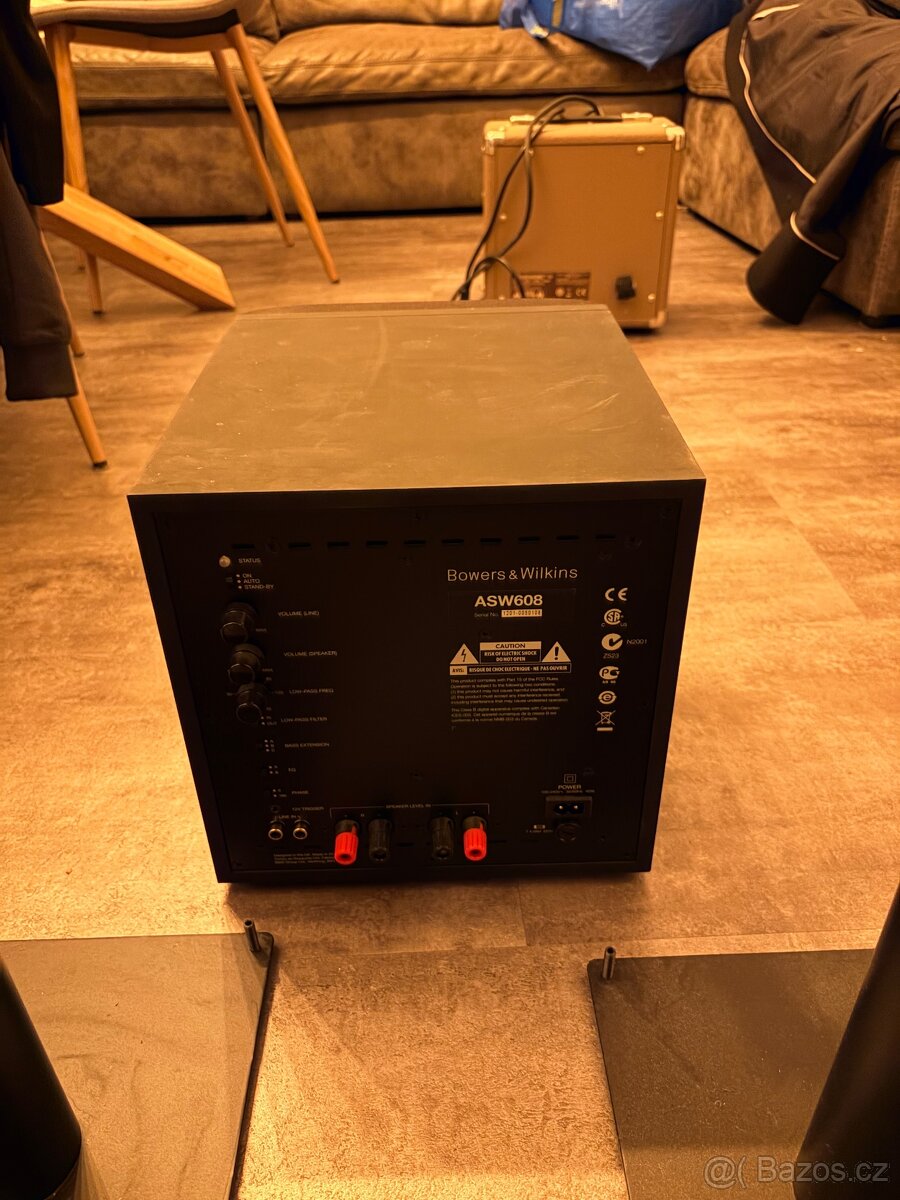 Sestava reproduktorů domácího kina B&W - 3