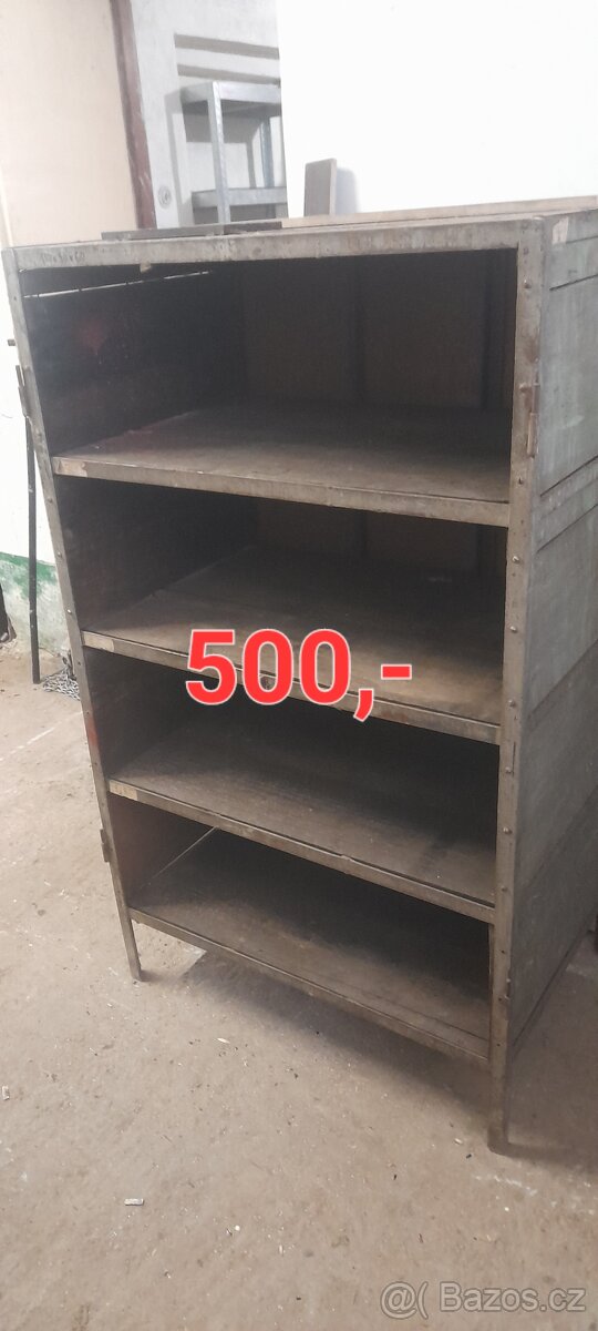 Regaly a skříně - 3