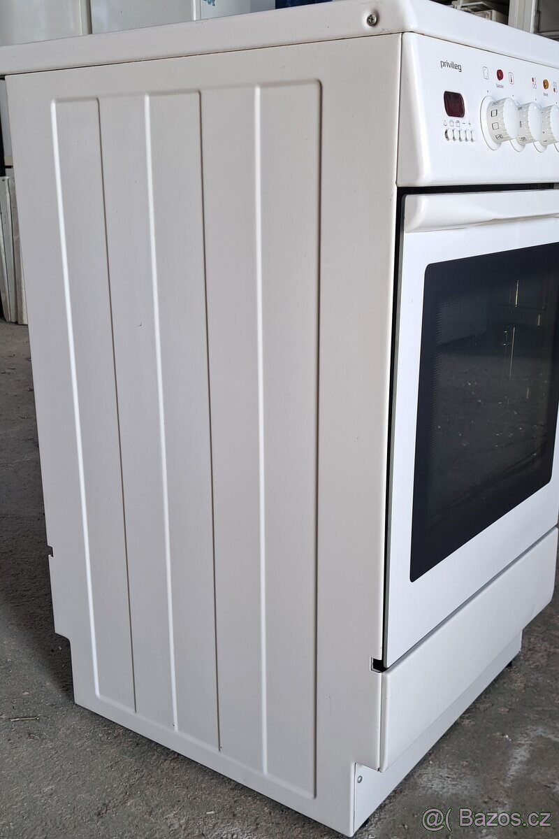 Sklokeramický sporák Privileg. - 3