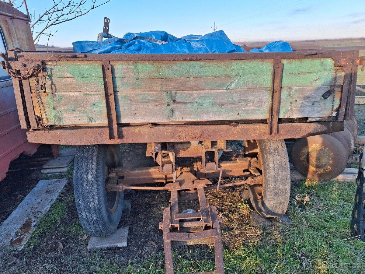 Vlečka za traktor 3,5t -sklopka- - 3