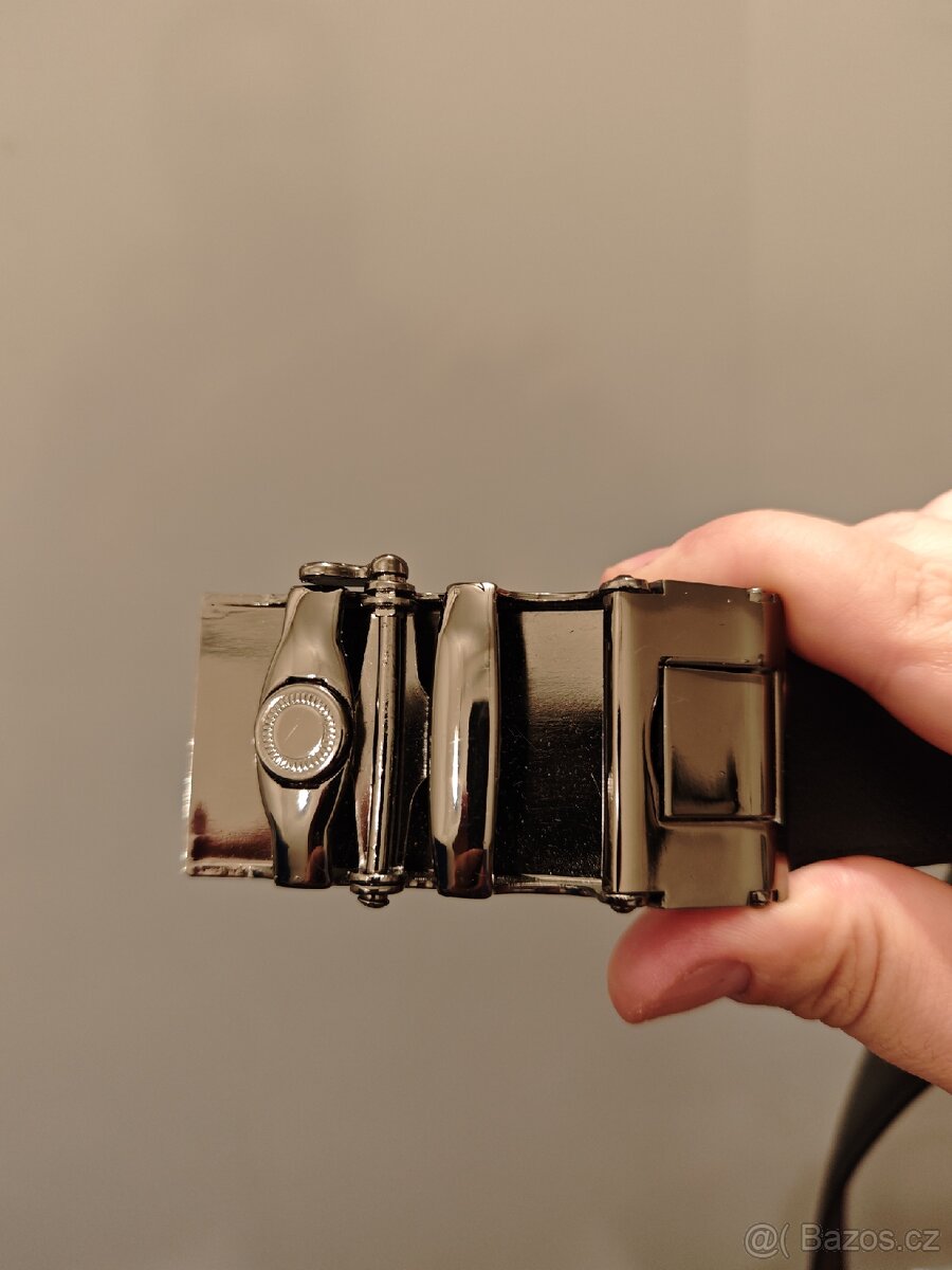 Pásek Gucci a Hugo Boss - 3