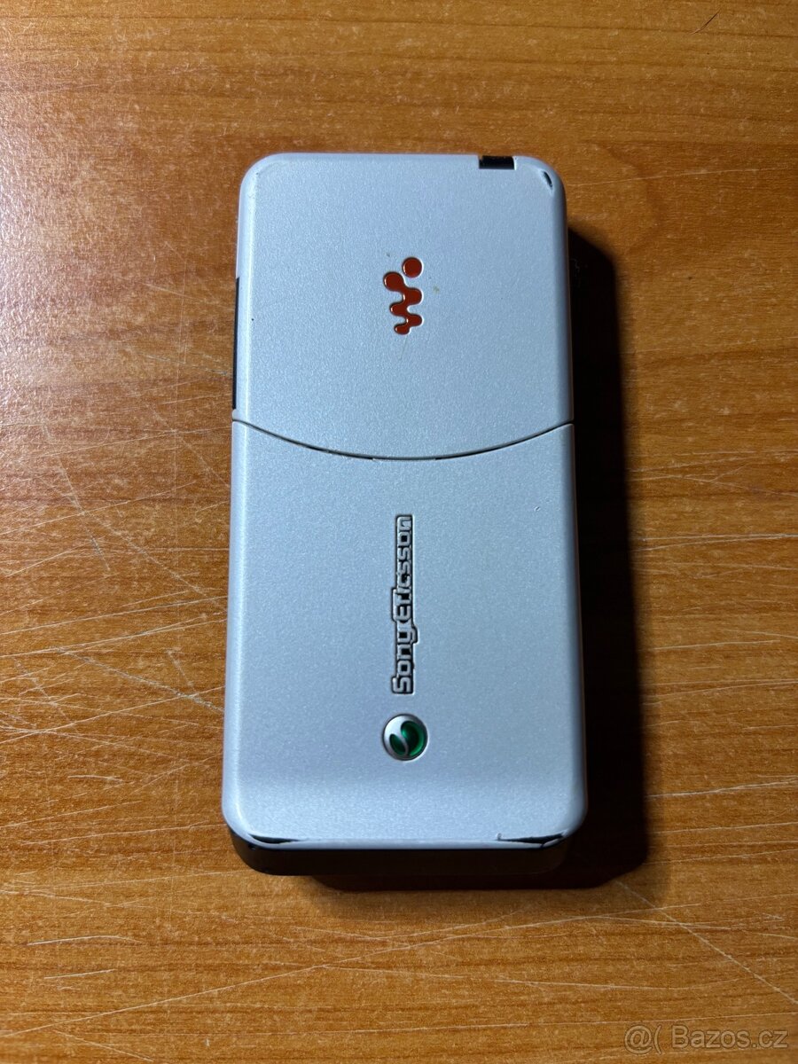 Sony Ericsson W580i - 3