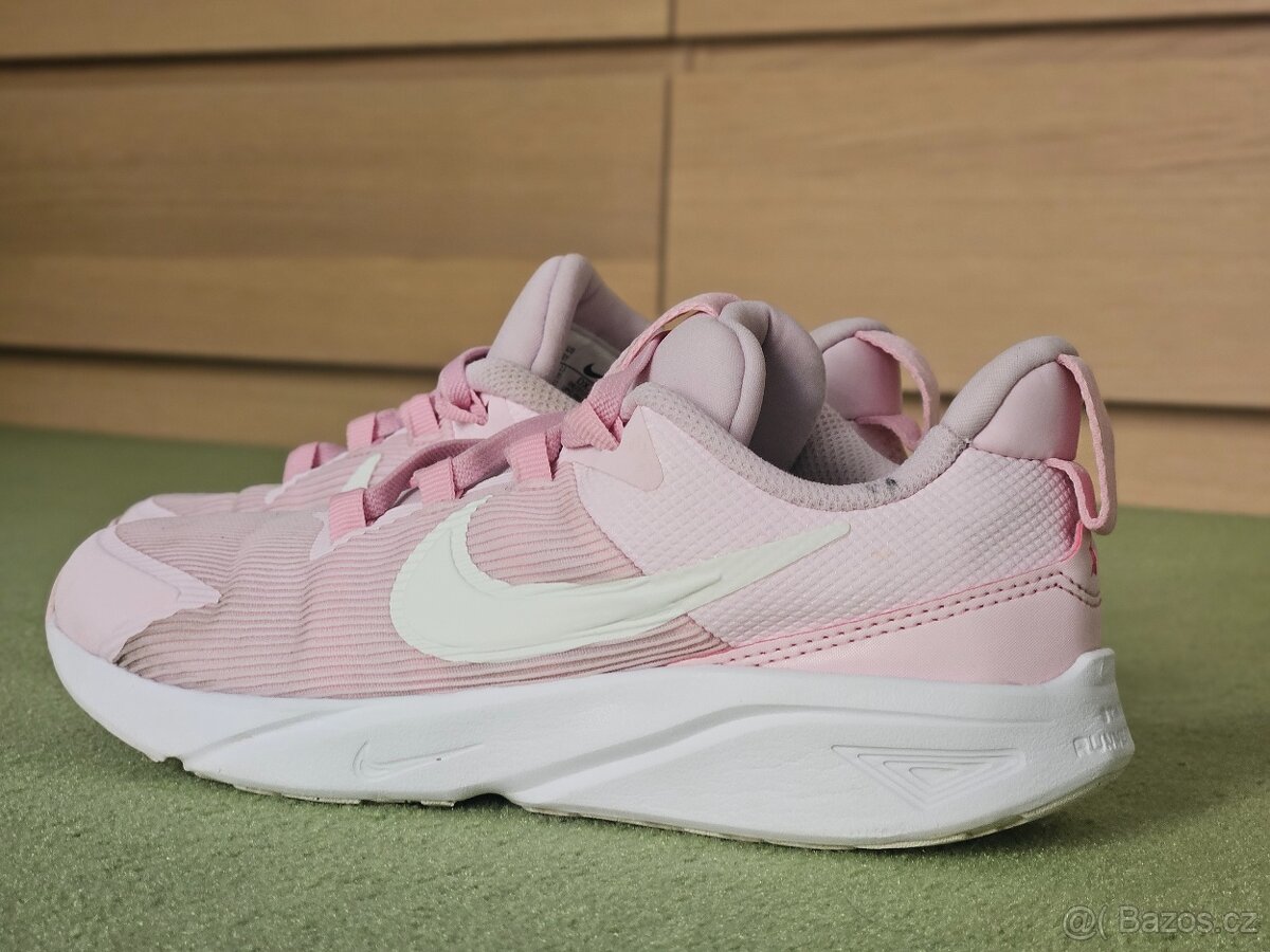 Dívčí tenisky Nike Star Runner 4 - 3
