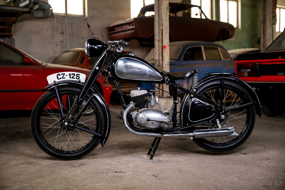 ČZ 125 T - 3