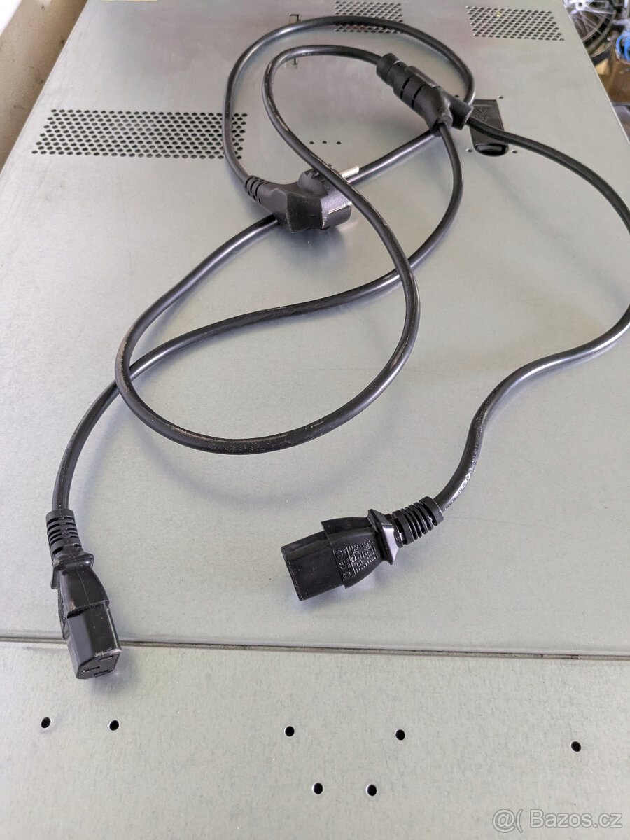 HP ProLiant DL380p Gen8 v2 - 3