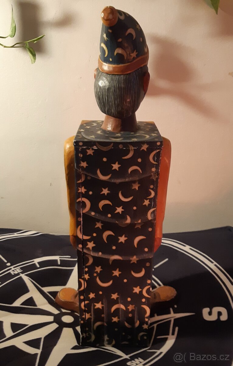 vintage dřevěná malovaná skříňka kouzelník 90cm - 3