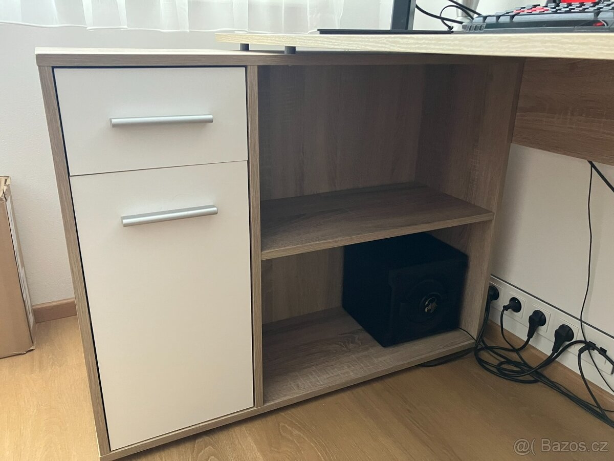 Psací / pracovní stůl - 3