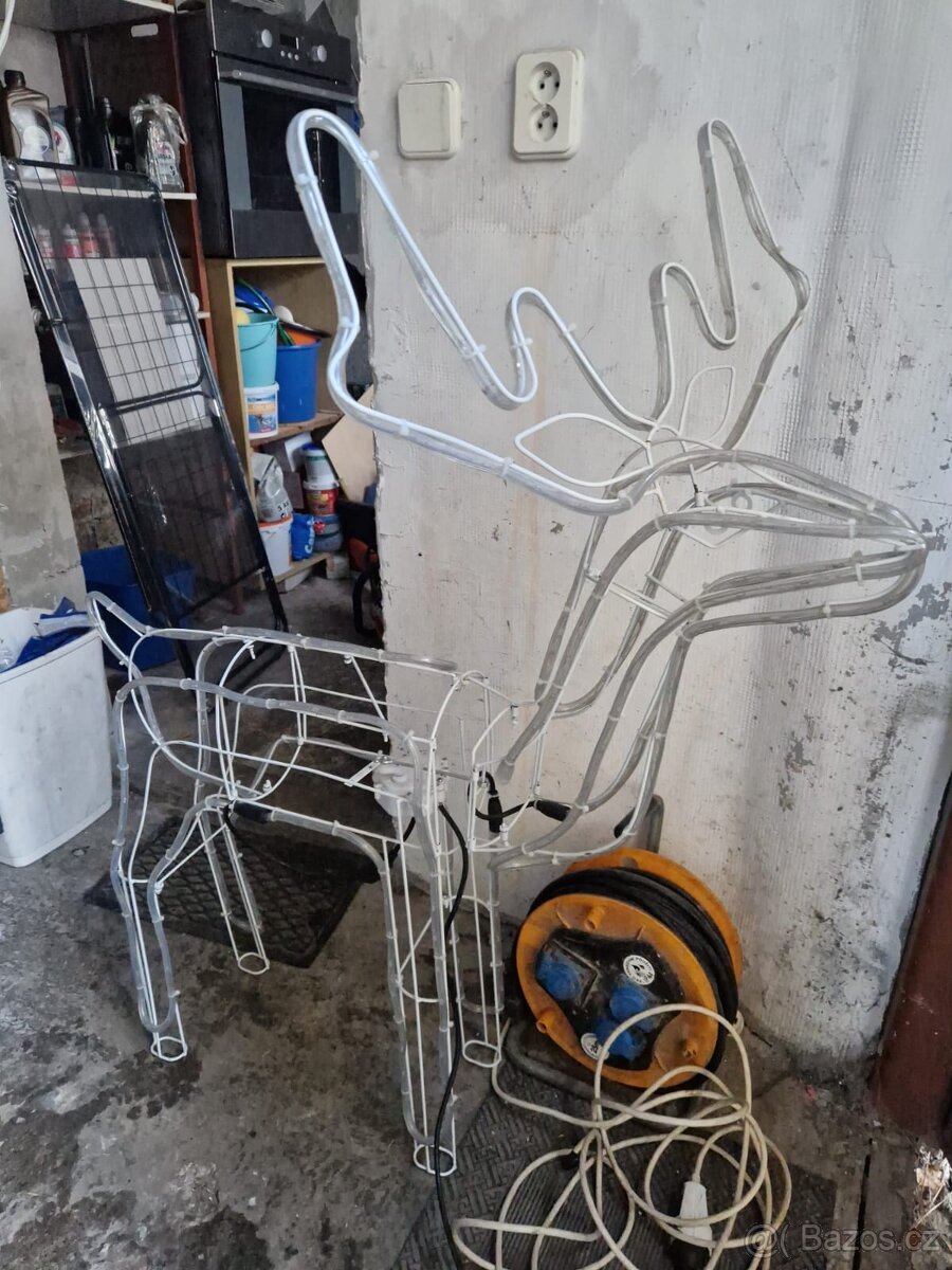 Svítící pohyblivý SOB - LED DEKORACE - 3