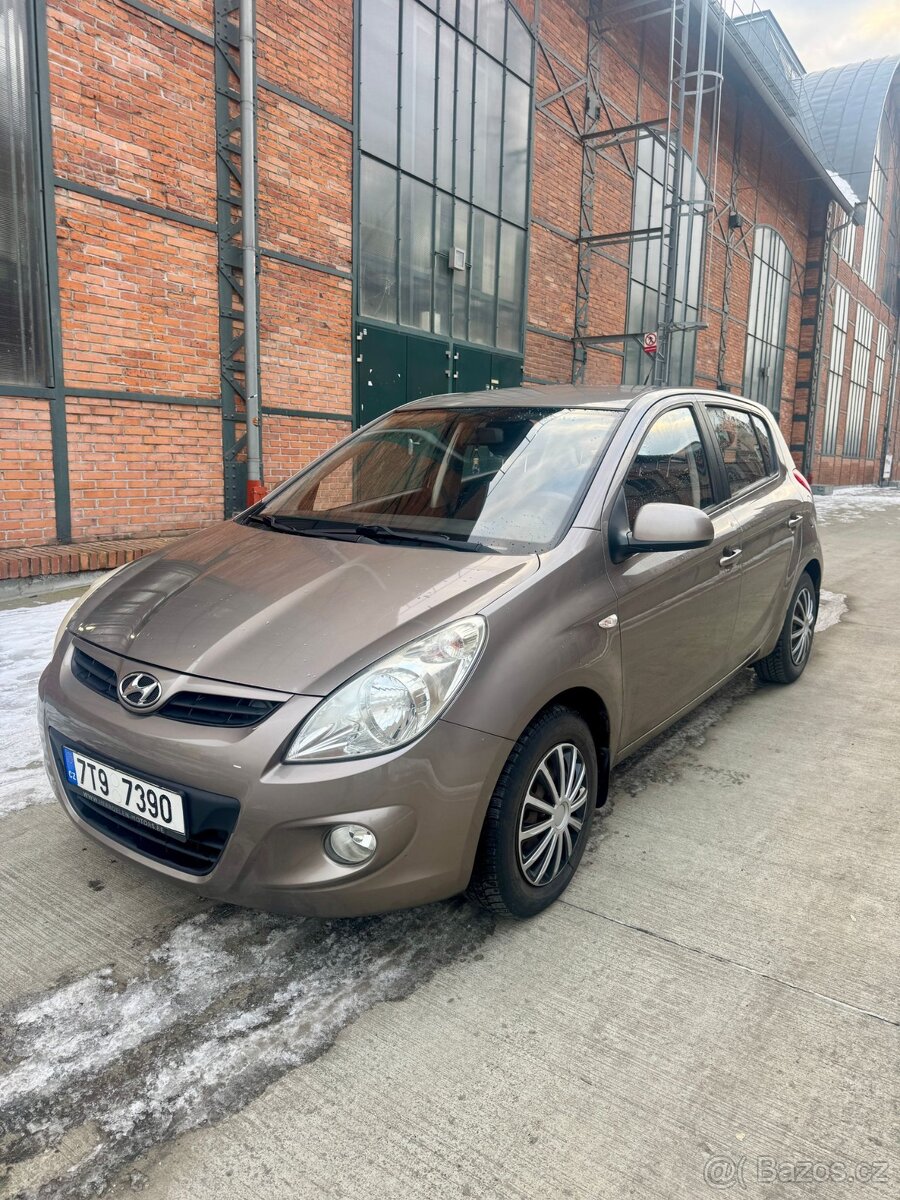 HYUNDAI I20 1.4 CRDI – NÍZKÝ NÁJEZD - 3