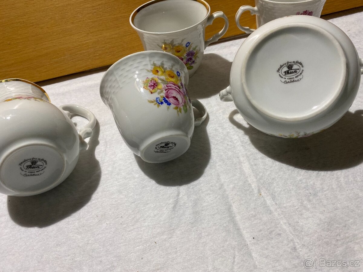 Sada porcelánového nádobí - 3