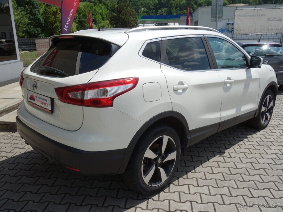 NISSAN QASHQAI 1.5dCi 81kW -VÝBAVA - 3