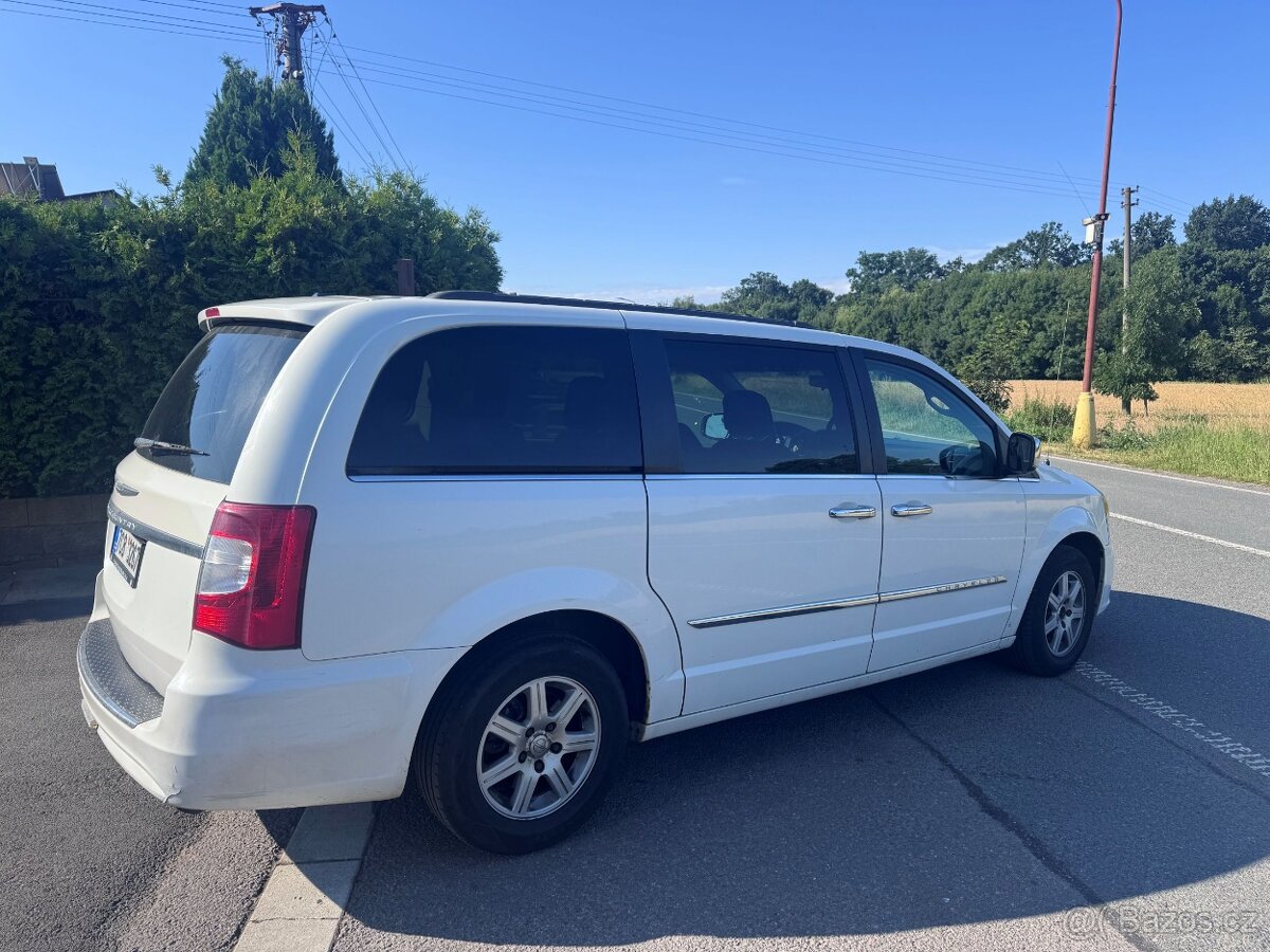 Chrysler Town Country 3,6 V6 RT El dveře DO 2011 DPH - 3