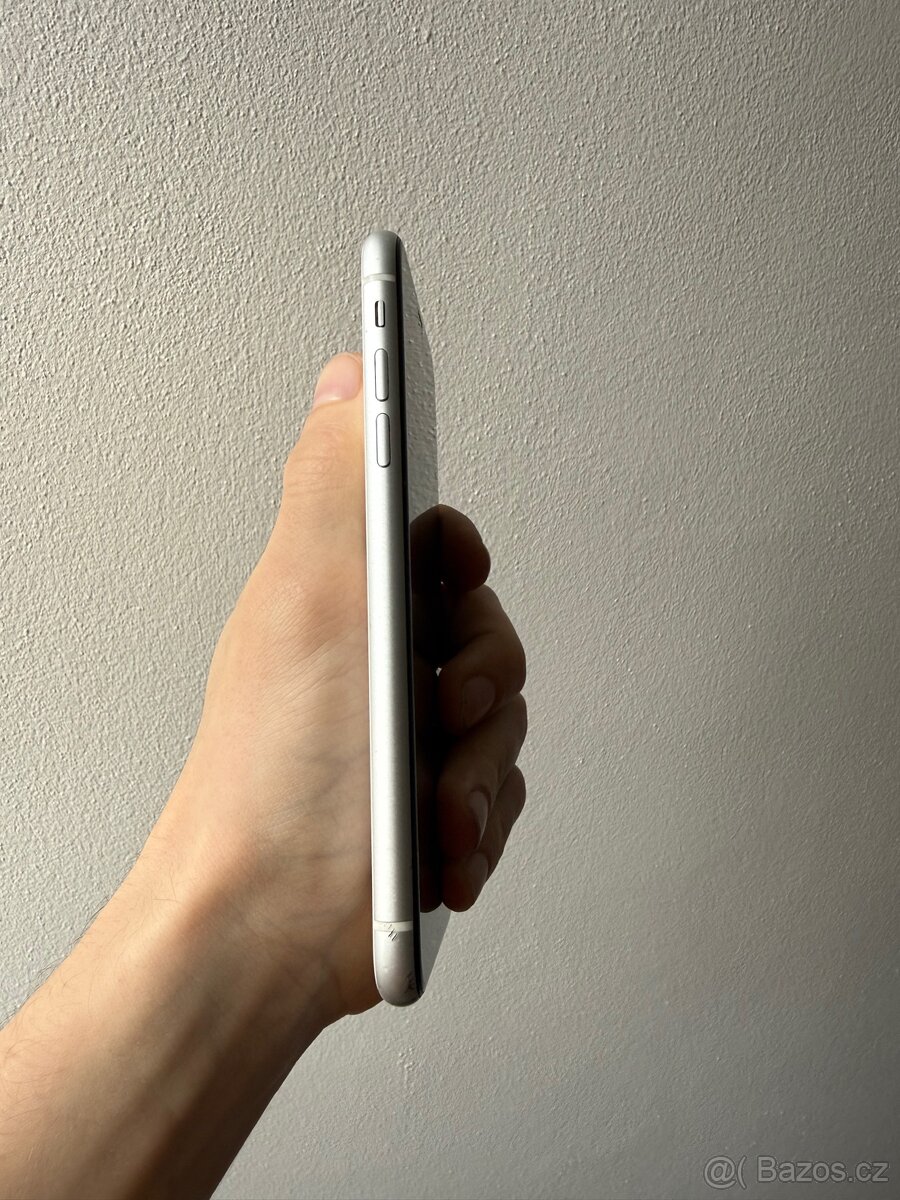 iPhone XR 64gb 74% baterie - 3