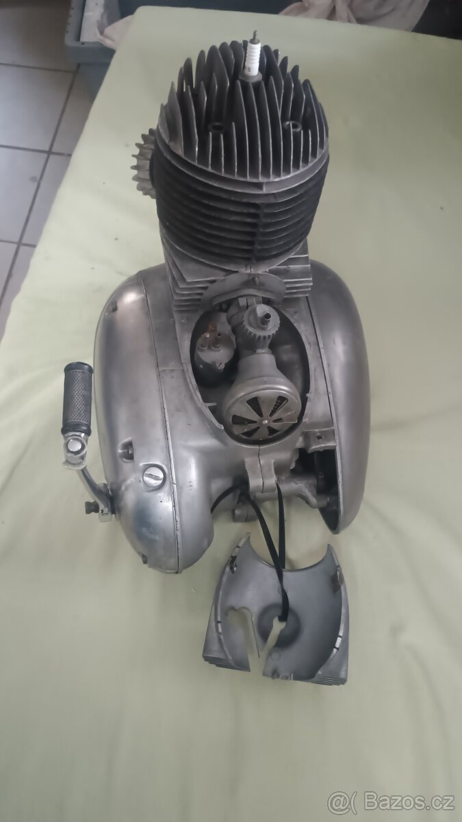 Motor Jawa Pérák - 3