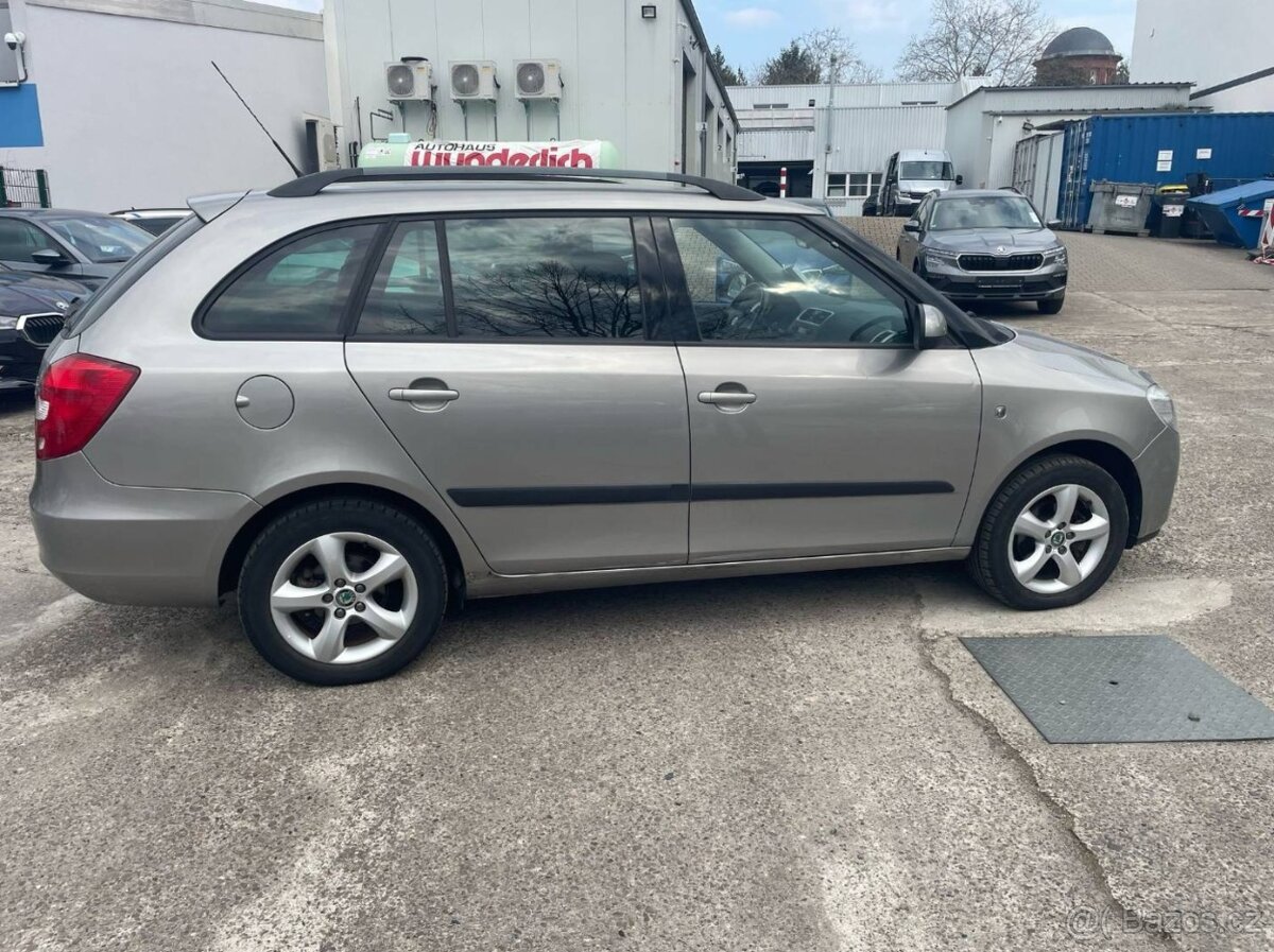 Škoda Fabia 2 combi 98tis km 1.6 16V MPI - 3