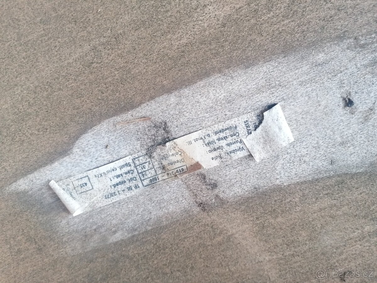 Retro dřevěné pevné židle - 3