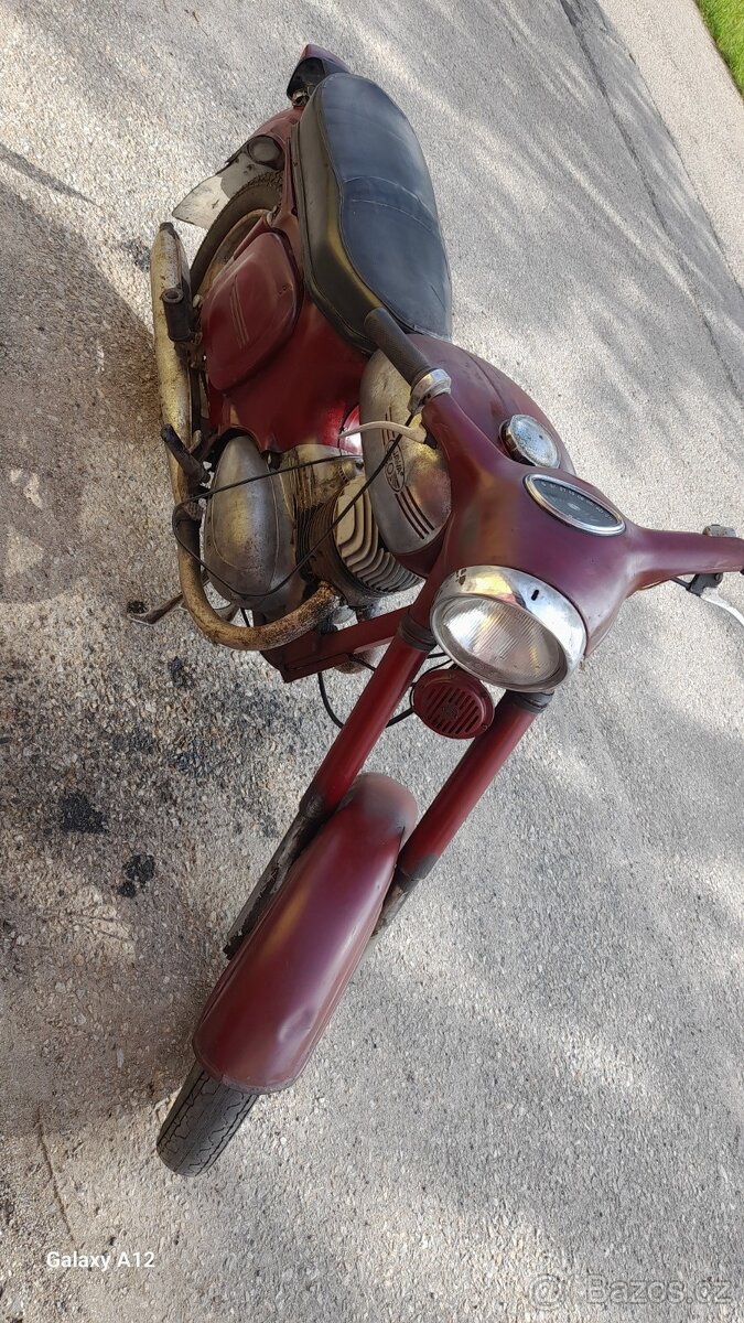 Jawa 250 - 3
