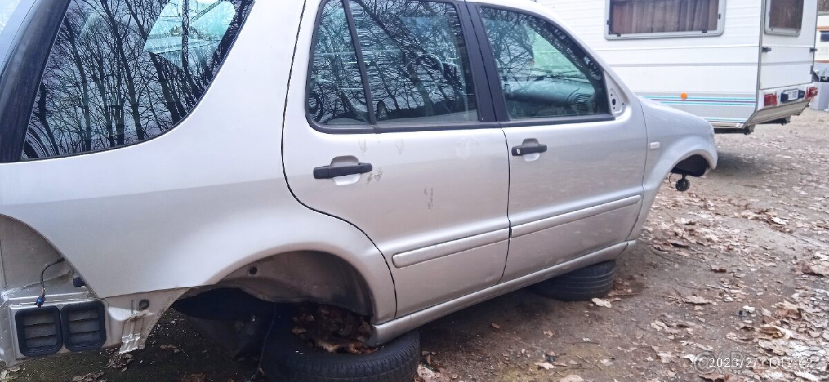 Mercedes ML 163 díly - 3