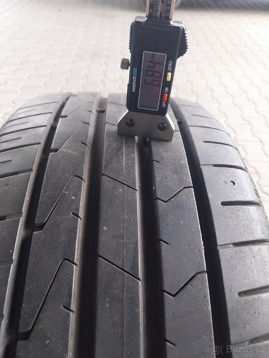 Prodám 2 x letní pneu Hankook 225/50/17 - 3