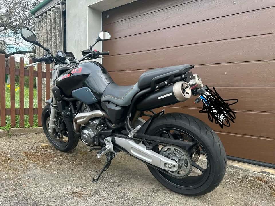 Yamaha MT-03, rok výroby 2006 - 3