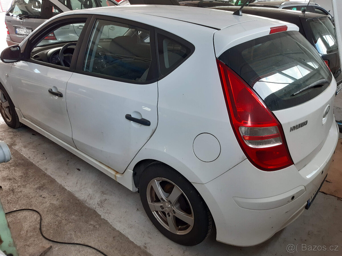 Hyundai I30 2010 1,4DOHC 80kW Hatchback - DILY - 3