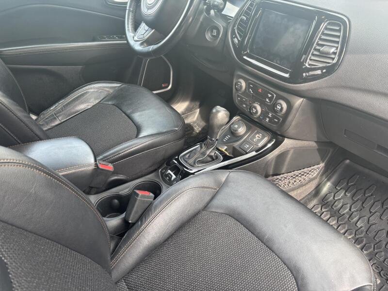 Jeep Compass 2.0 M-JET, 103kW, ČR, 1majitel - 3