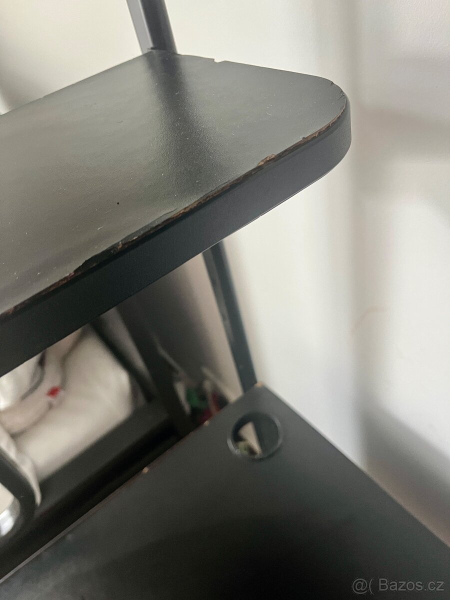 IKEA FREDDE – herní / počítačový stůl - 3