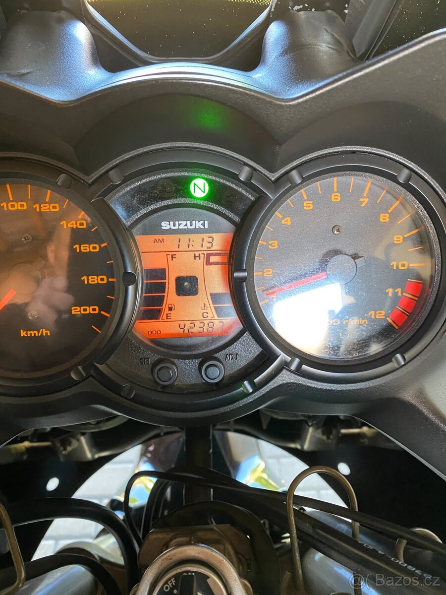 Suzuki V-strom DL 650 - 3