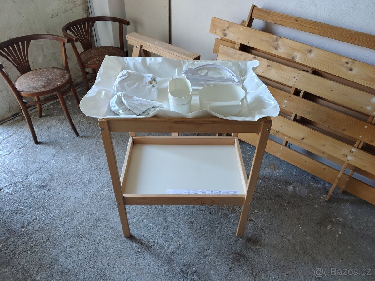 Přebalovací pult IKEA SNIGLAR - 3