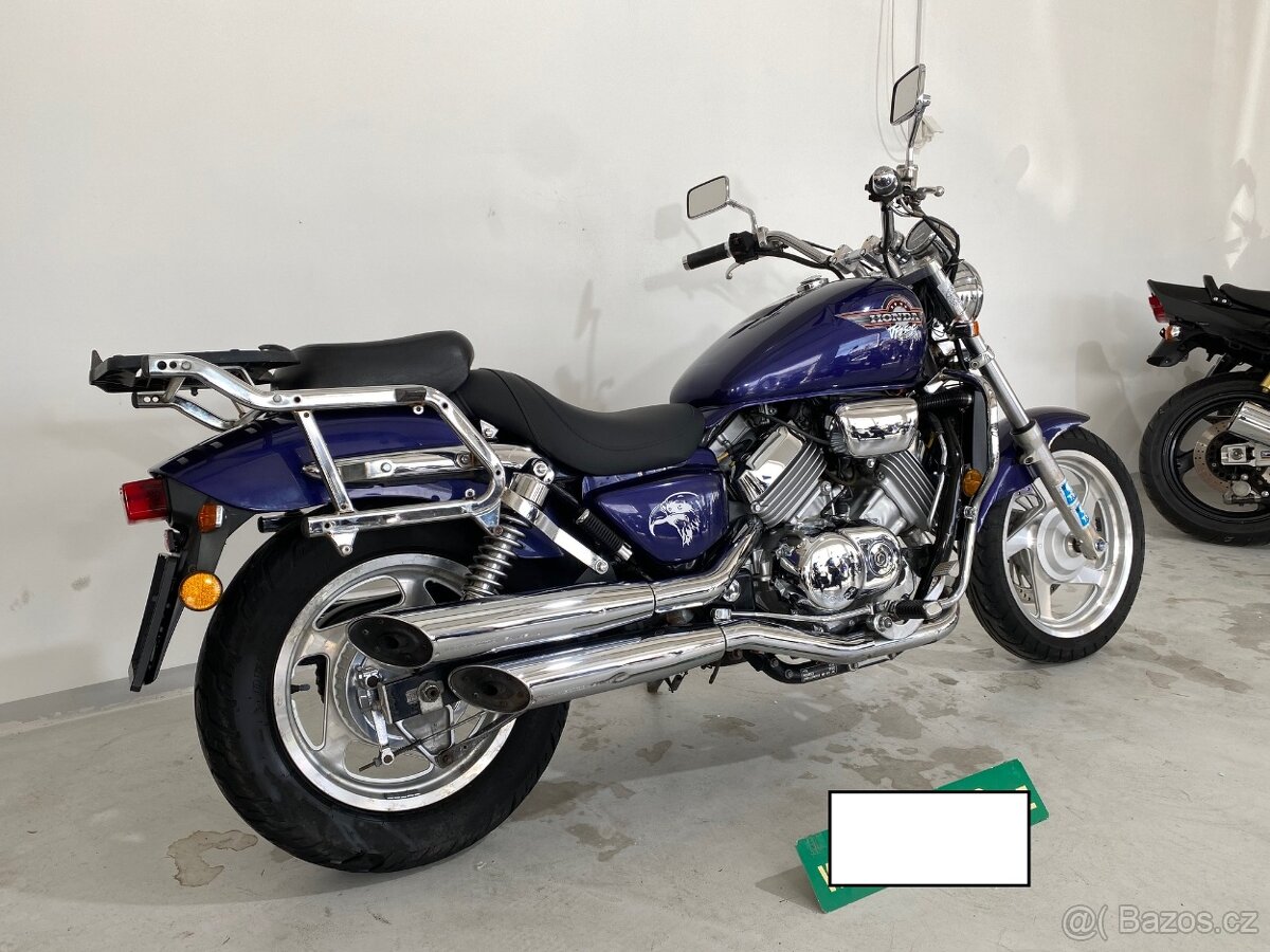Honda VF 750C Magna - 3