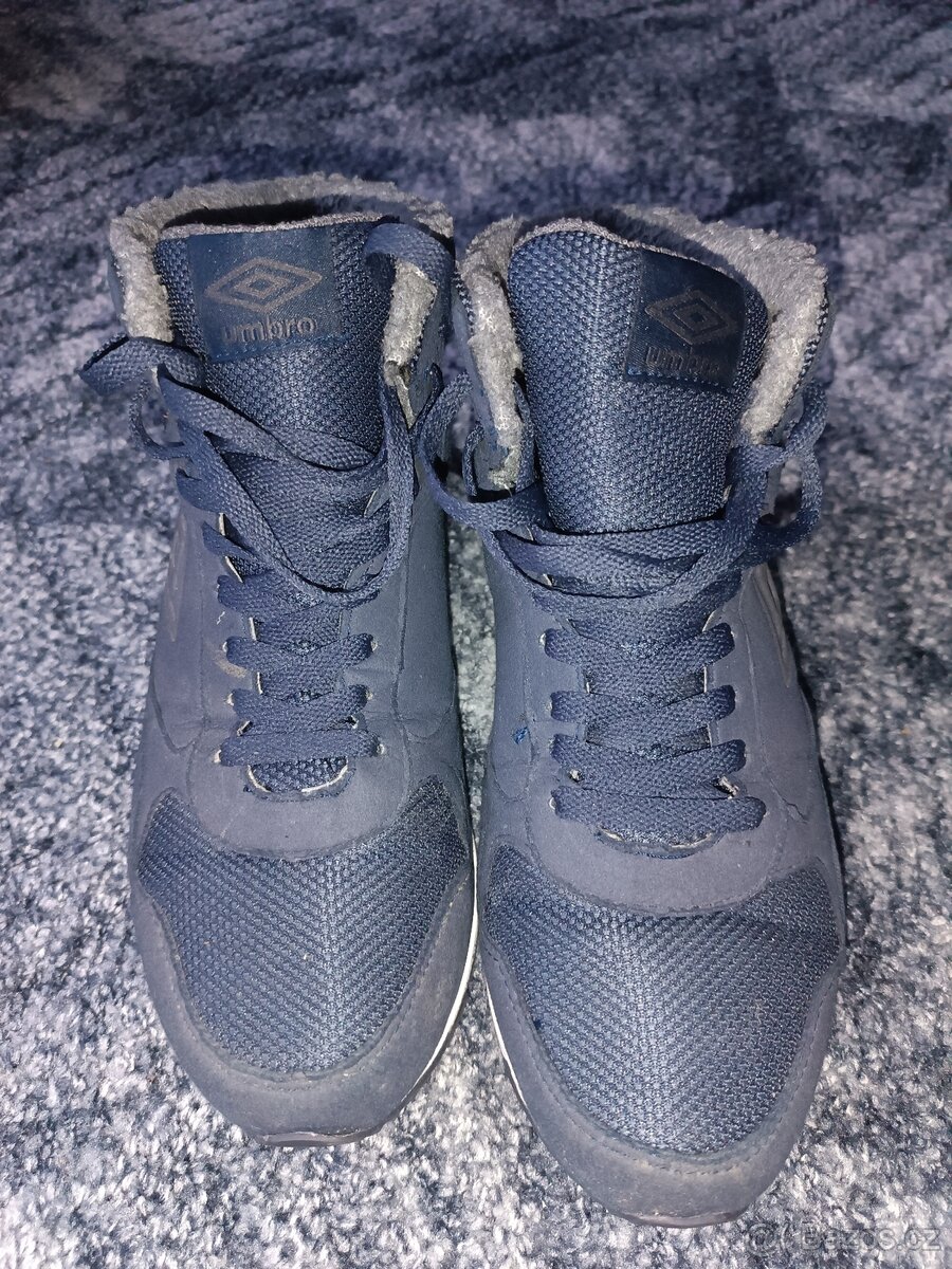 Prodám zimní boty zn.Umbro vel.41 - 3