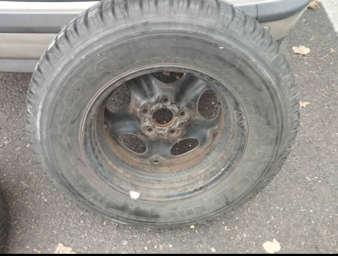 Rezervní kolo 15-XPC-LAND ROVER - 3