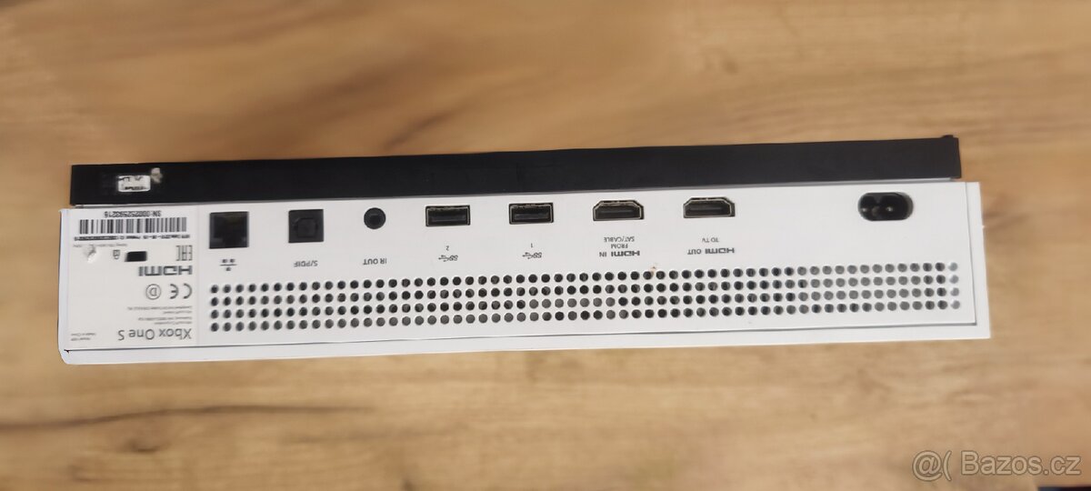 Xbox One S 500Gb - Plně Funkční - 3