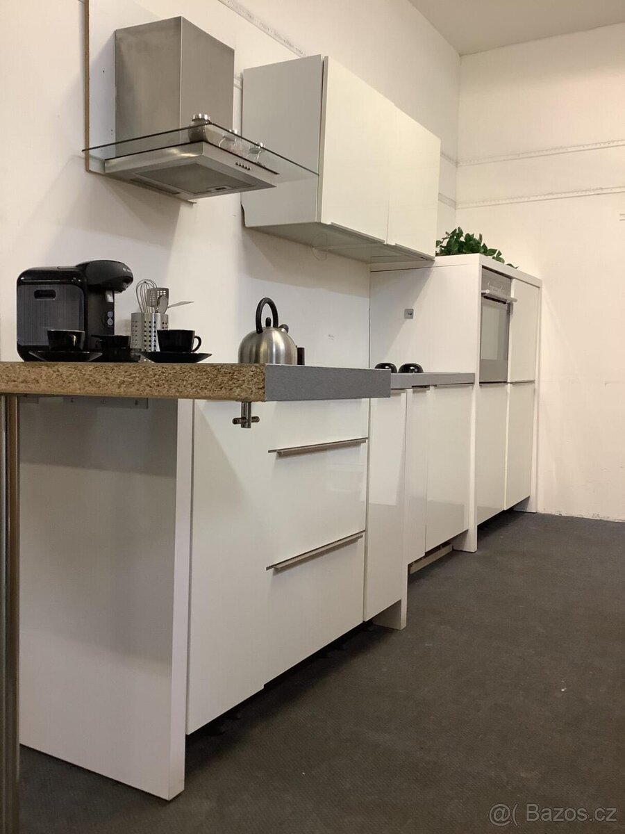 Moderní kuchyňská linka NOLA - 3