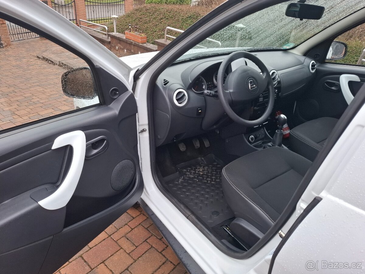 Dacia Duster 1.6 16V 4x4 - 3