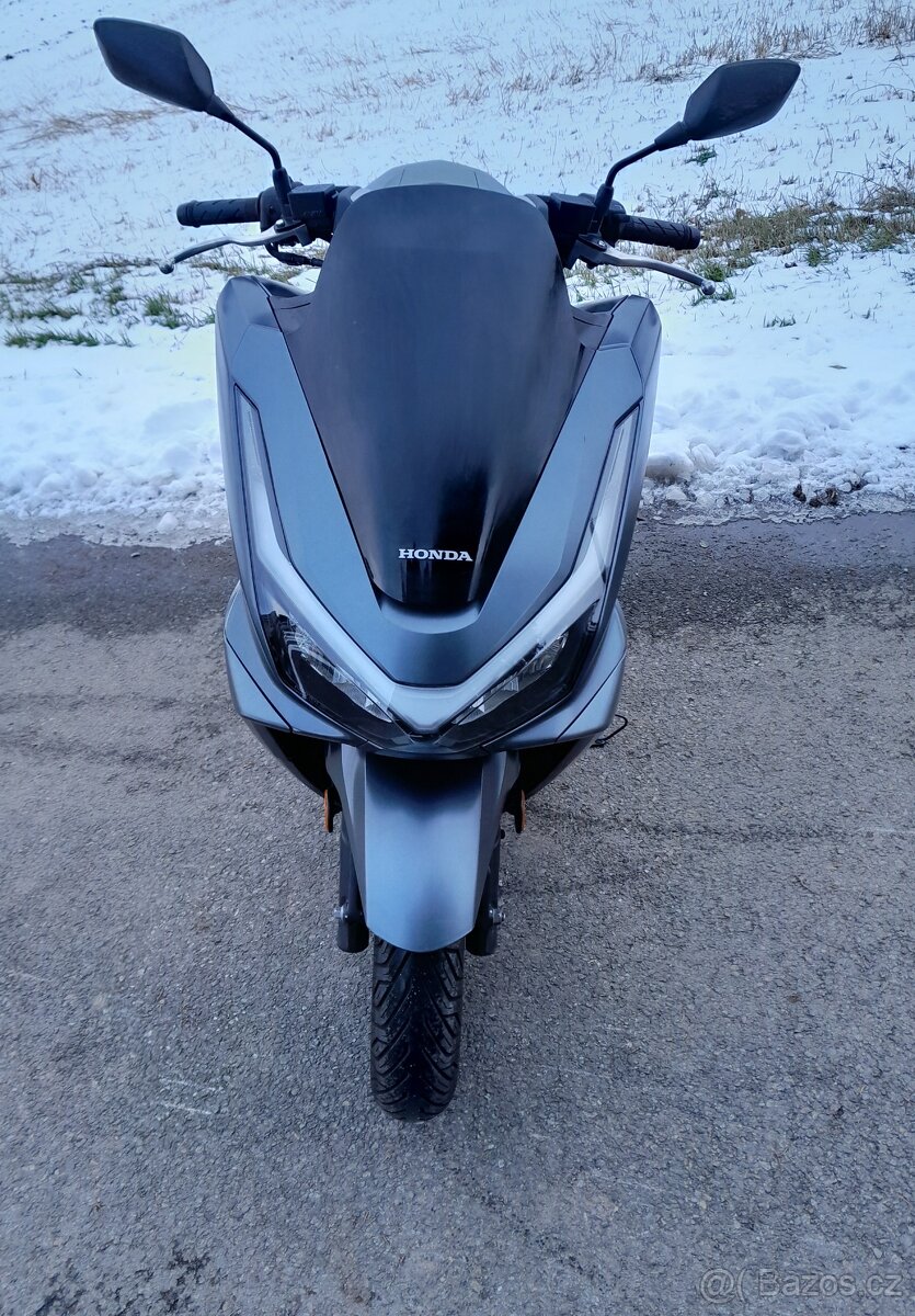Honda PCX 125, s ABS rok 2025 - 3