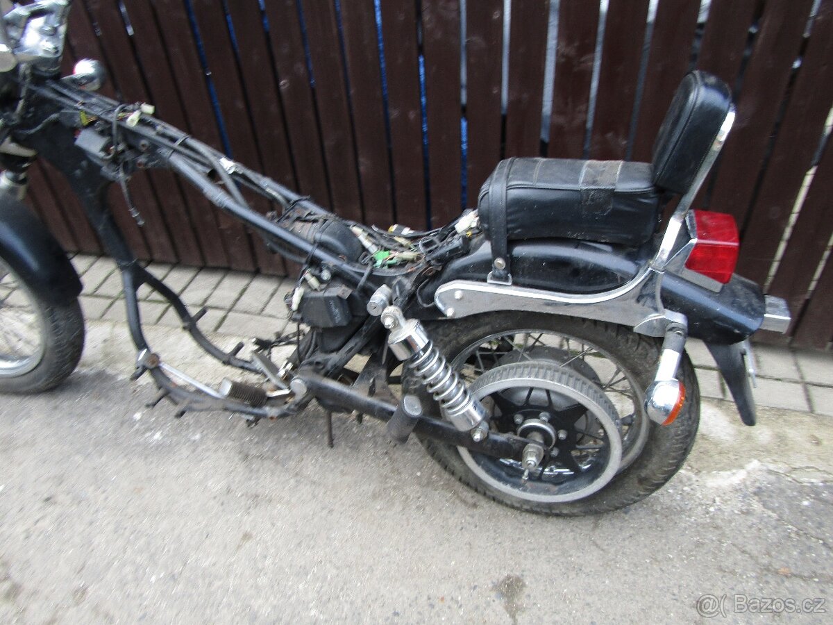 suzuki sl 650 savage - 3