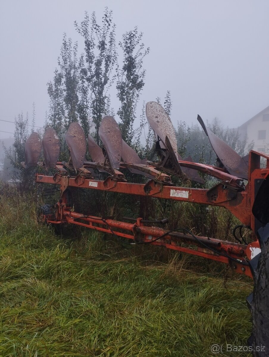 Predám otočný pluh, obracák, 5 radličný - 3