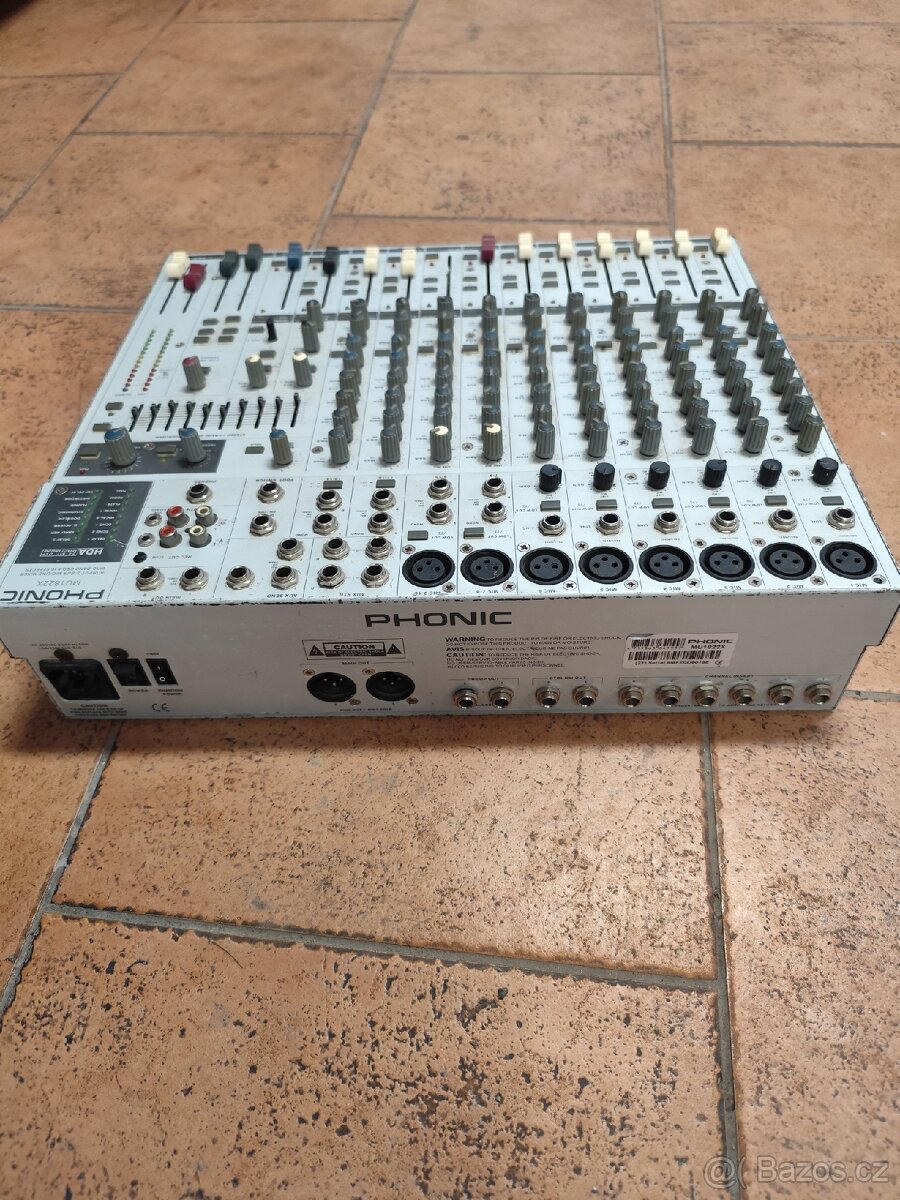 Mixážní pult Phonic + Splitter/Mixer Behringer - 3