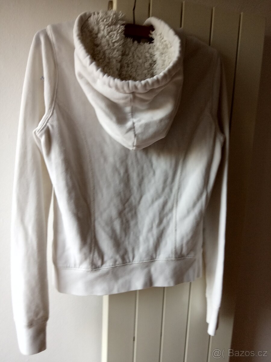 Mikina s kapucí uvnitř kožíšek - 3