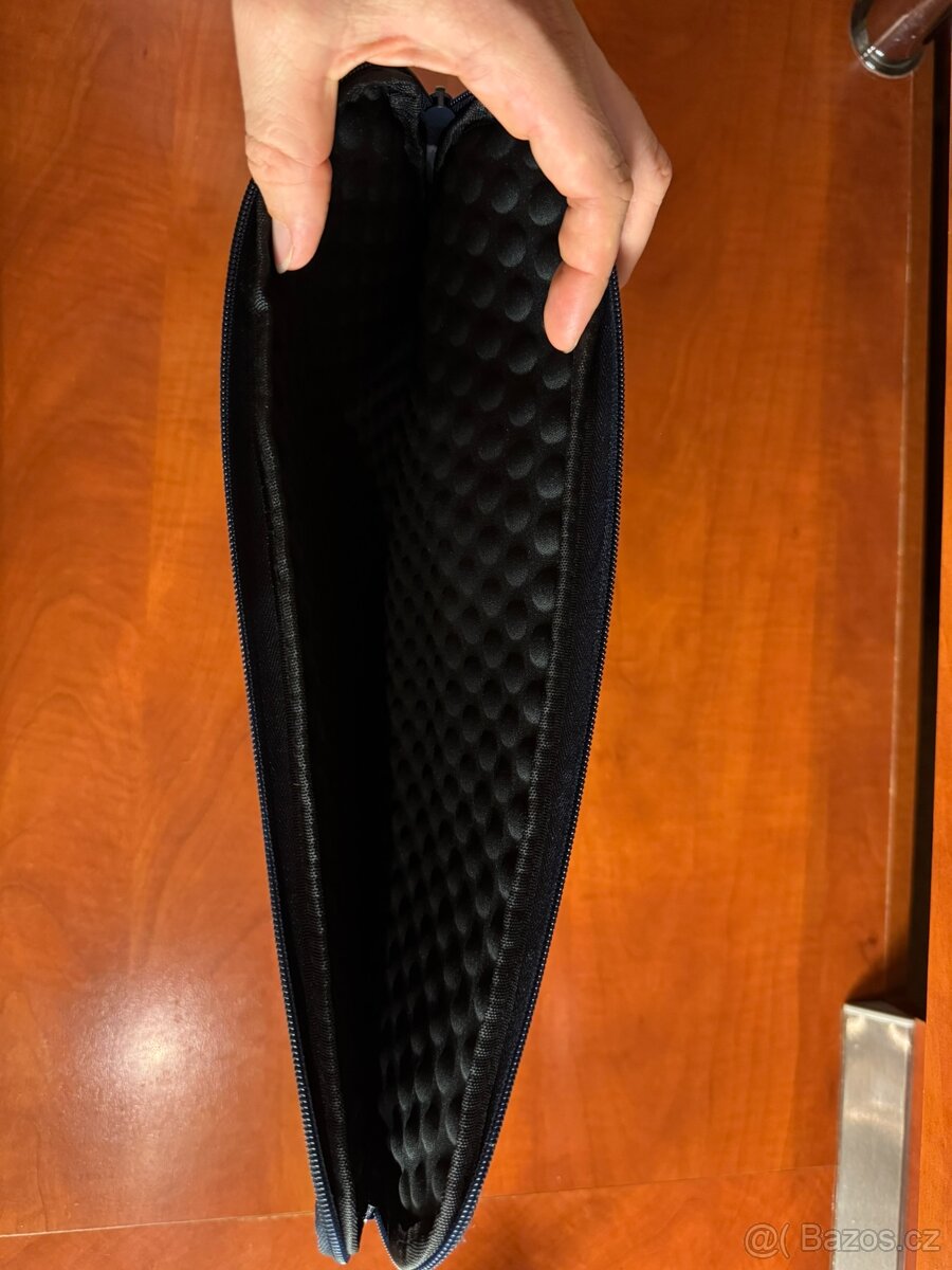 Pouzdro na notebook / MacBook 13/14" značky iWant - 3