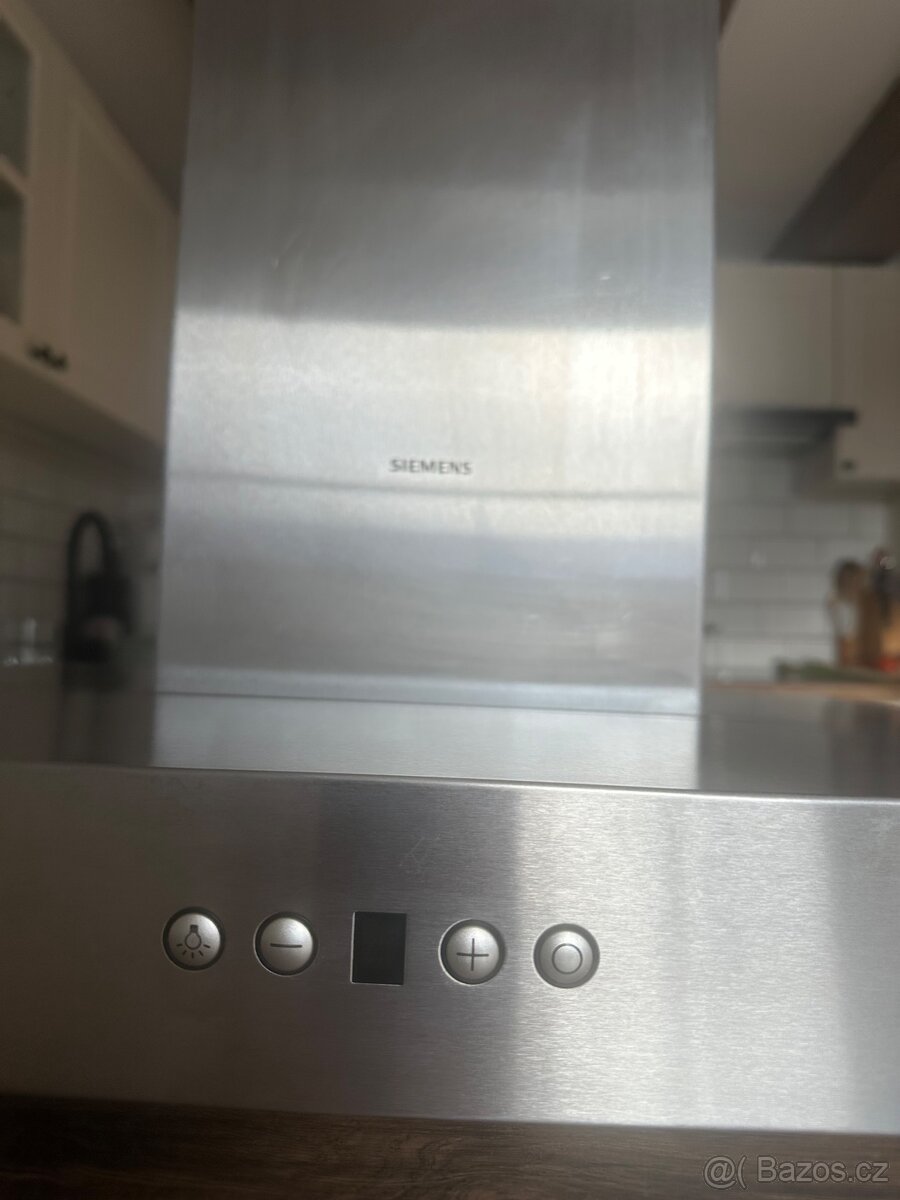 Nástěnný odsavač par nerez Siemens LC46652 - 3
