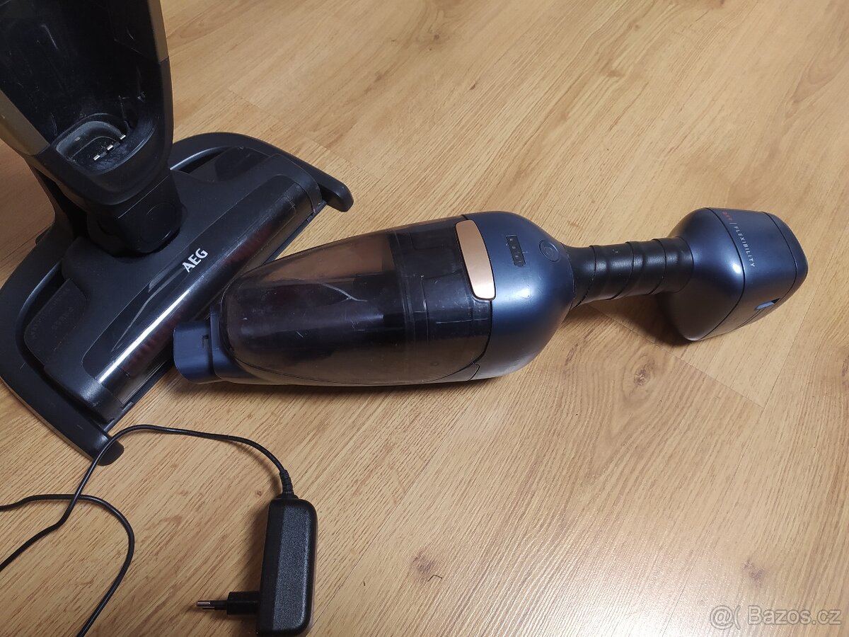 VYSAVAČ AEG 2v1 - 3