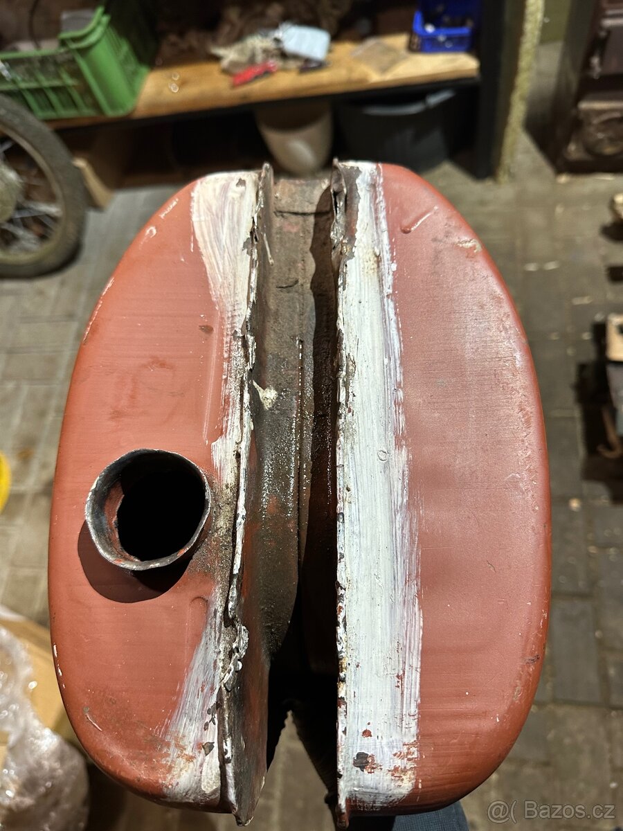 Jawa pionýr nádrž - 3