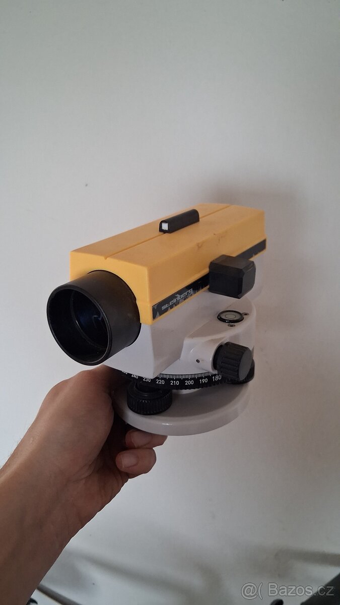 Nivelační přístroj - 3