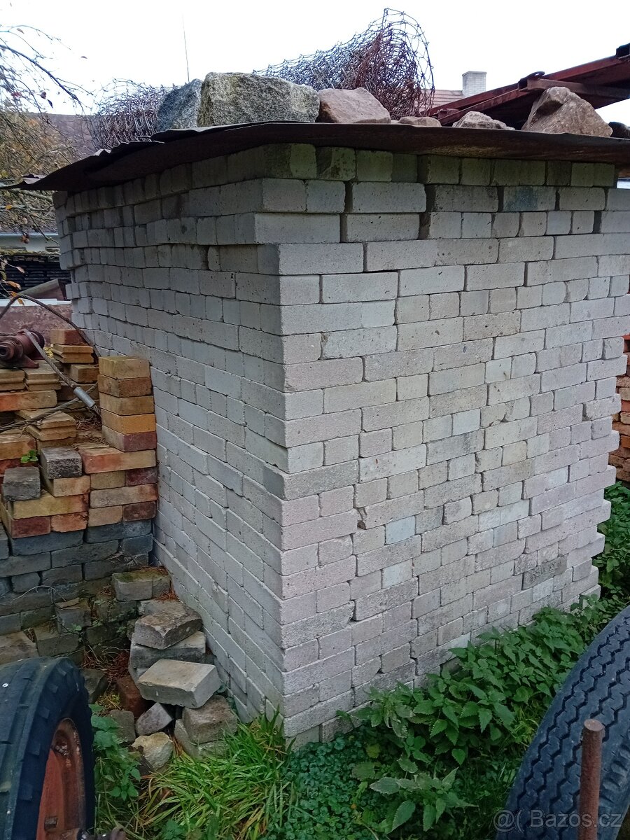 Prodám cihly lícové bílé - 3