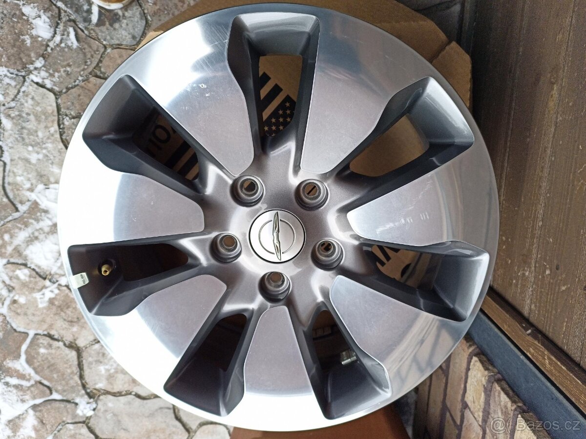 CHRYSLER PACIFICA SADA ORIGINÁL DISKŮ 18" - 3