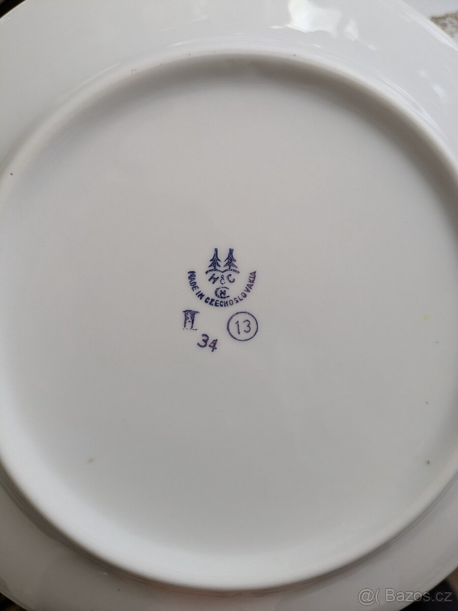 Sada pozlaceného nádobí - 3