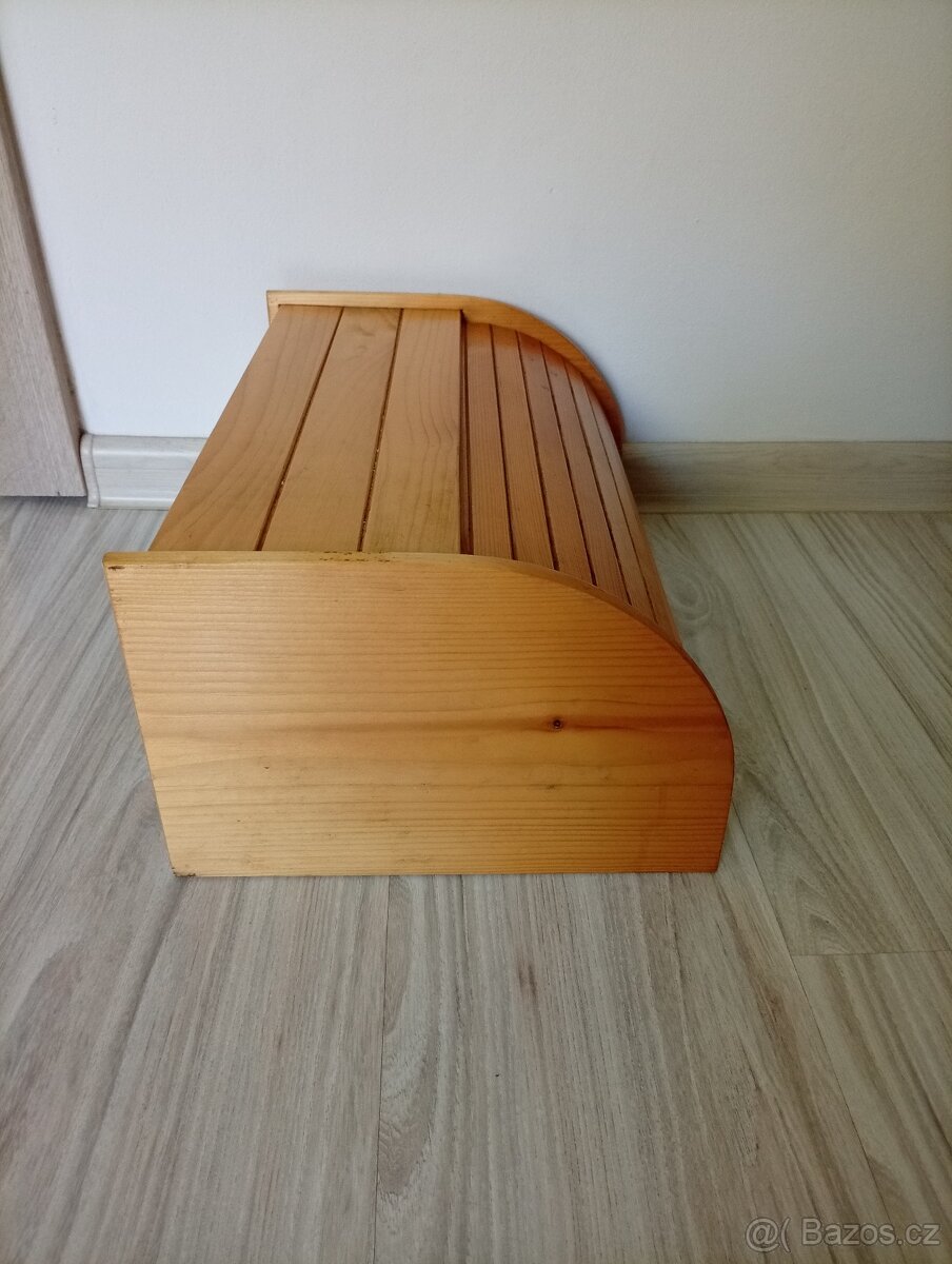 Dřevěný chlebník - 3