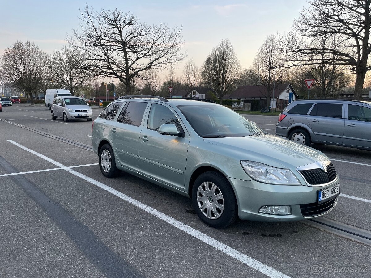 Škoda Octavia II Elegance - 3